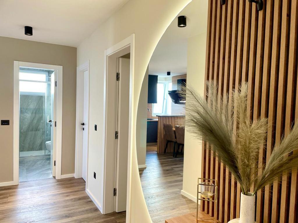 Apartment Linda With Panoramic Sea View Makarska Exterior foto